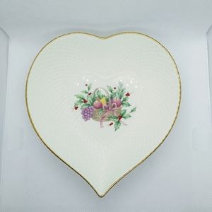 Mikasa Ivory Bone China Heart Shaped Candy, Nut, Bowl Christmas Spirit B2098